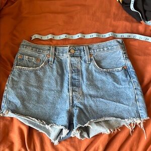 Levi’s 501 denim cut off short